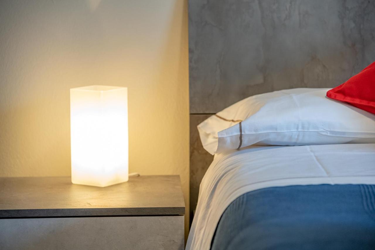 Appartamento Casa Bellavista Wi-Fi Parcking Free San Siro  Esterno foto