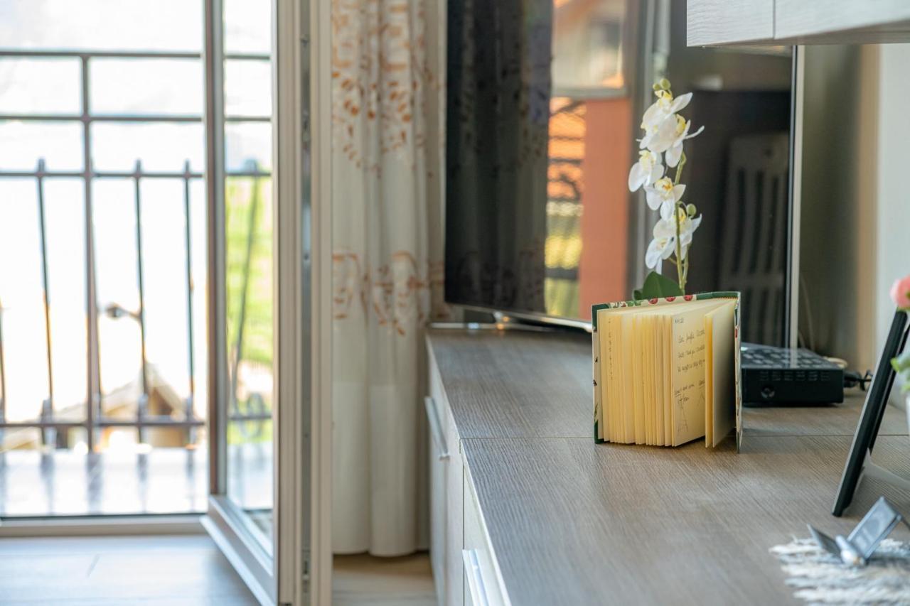 Appartamento Casa Bellavista Wi-Fi Parcking Free San Siro  Esterno foto
